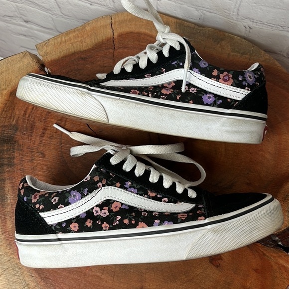 Vans Old Skool Floral Sneaker - Picture 8 of 10